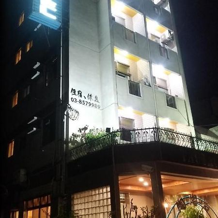 陶陶居商旅 Tautauchu Hotel Хуалянь Экстерьер фото