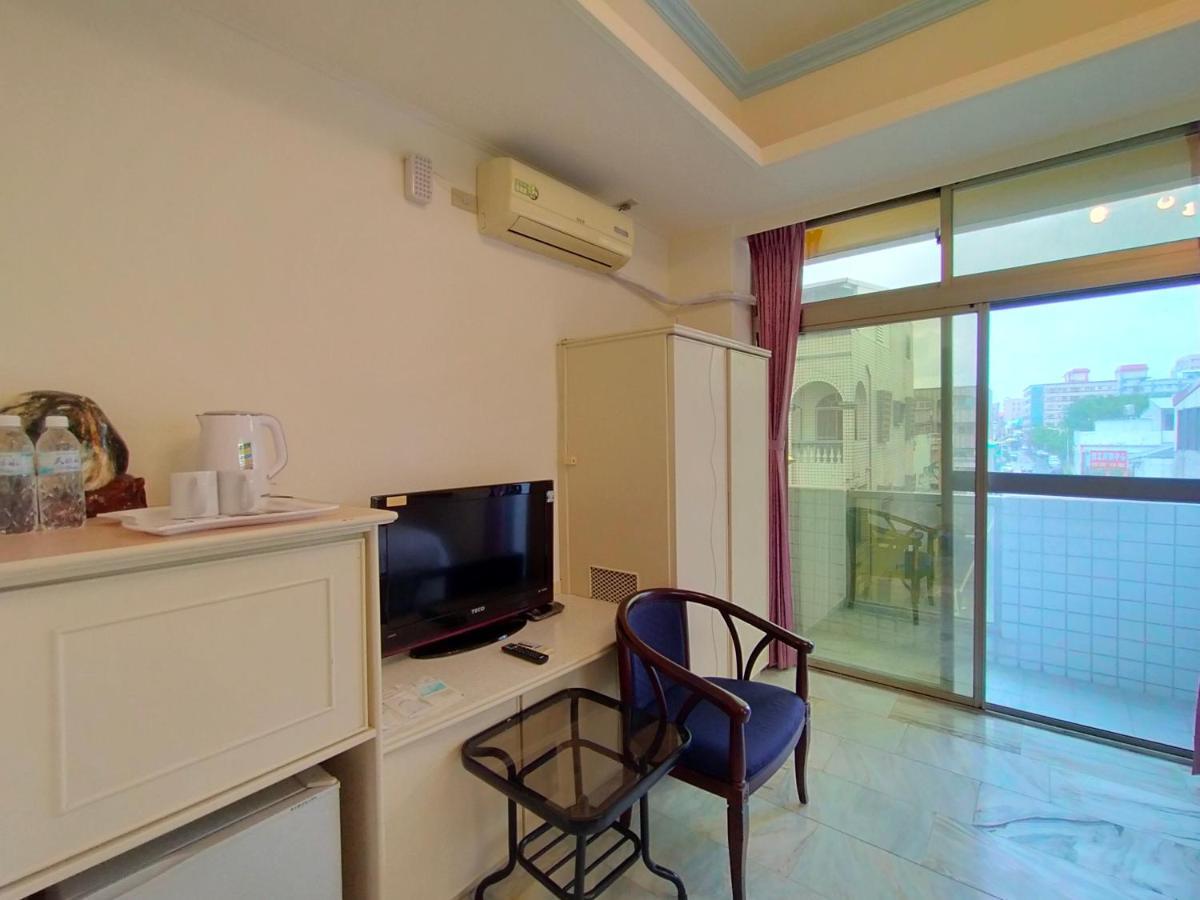 陶陶居商旅 Tautauchu Hotel Хуалянь Экстерьер фото