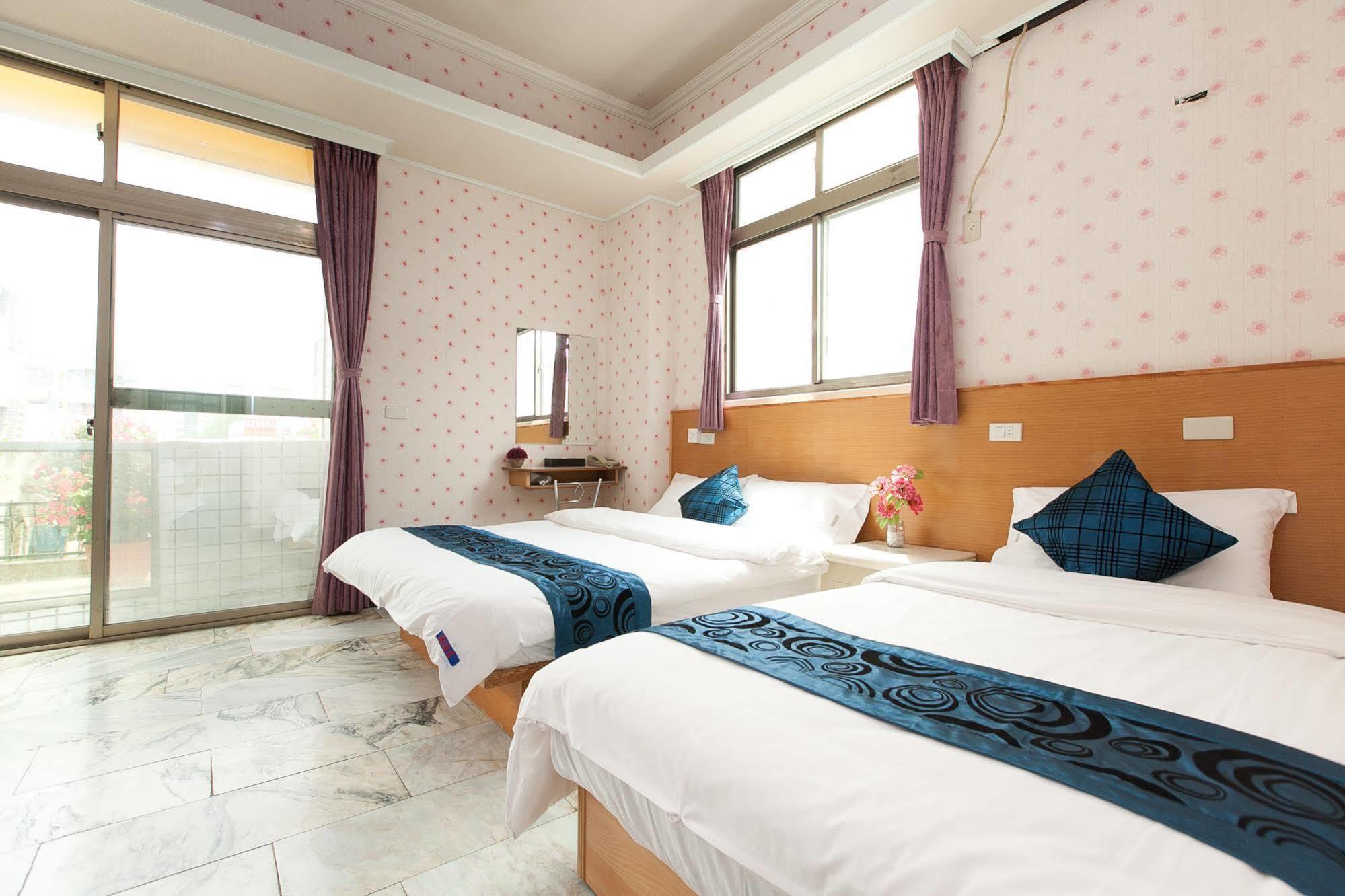 陶陶居商旅 Tautauchu Hotel Хуалянь Экстерьер фото