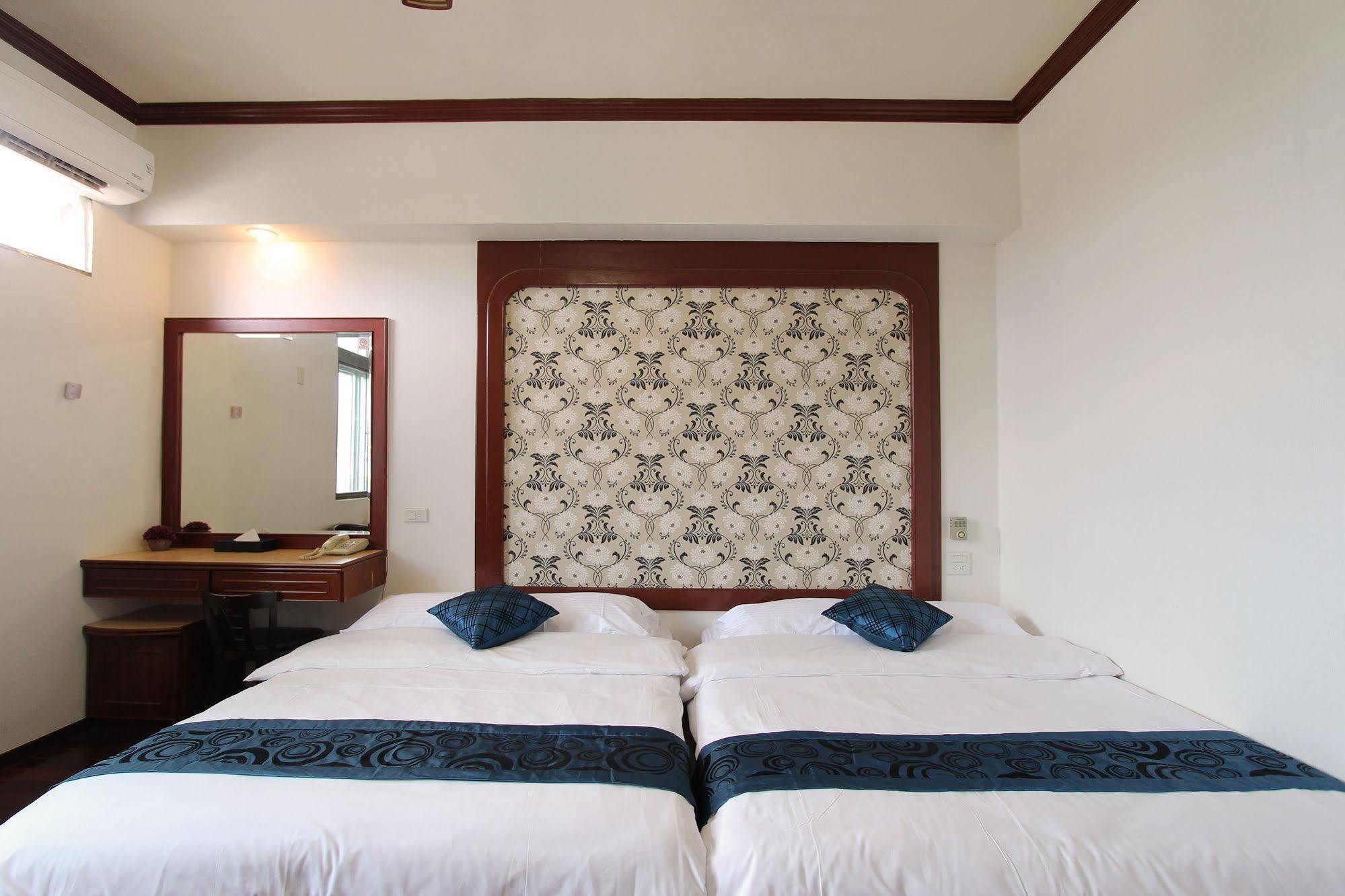 陶陶居商旅 Tautauchu Hotel Хуалянь Экстерьер фото